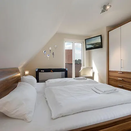 Haus Leuchtturmblick Duenenresidenz-glowe Feriehus