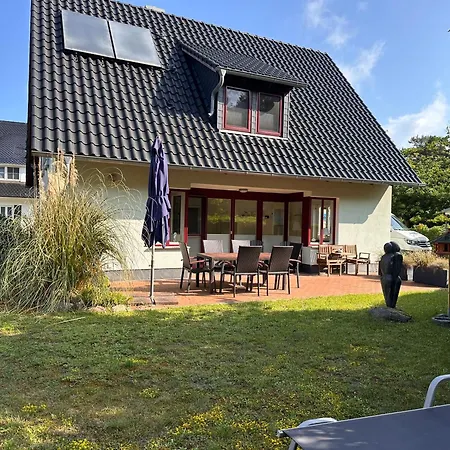 Feriehus Haus Leuchtturmblick Duenenresidenz-glowe *